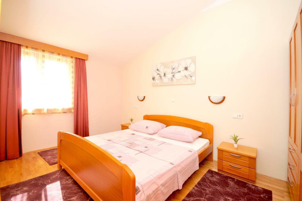 Apartman Beric โตรกีร์ ภายนอก รูปภาพ