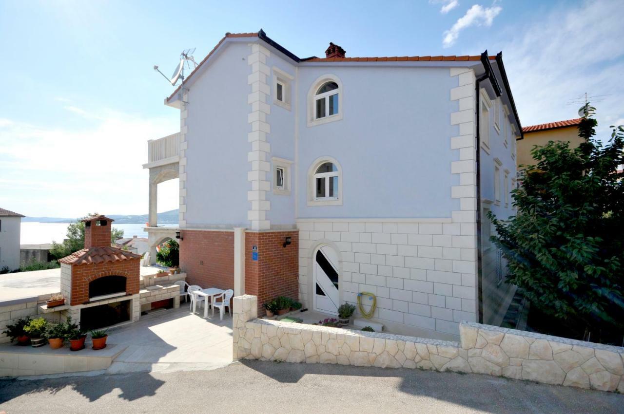 Apartman Beric โตรกีร์ ภายนอก รูปภาพ