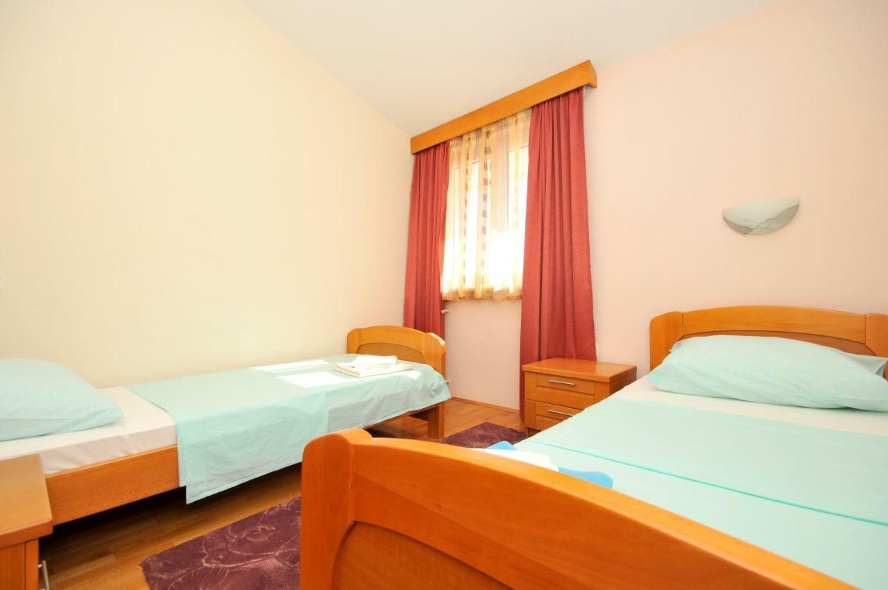 Apartman Beric โตรกีร์ ภายนอก รูปภาพ